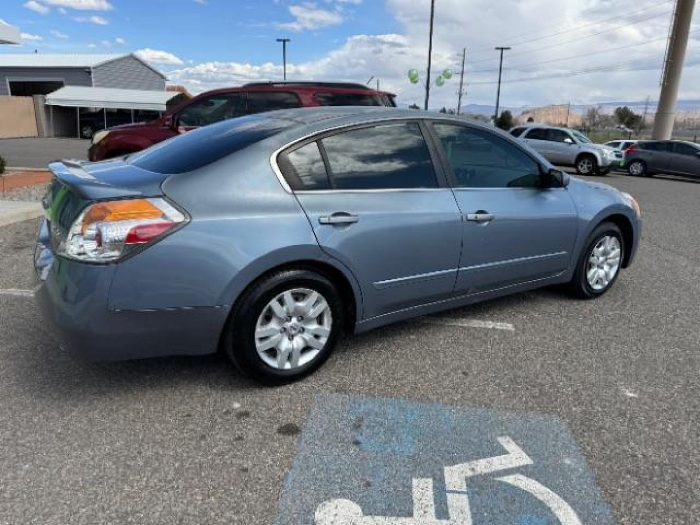 2010 Ocean Gray Metallic /Charcoal Cloth Interior Nissan Altima 2.5 S (1N4AL2AP2AN) with an 2.5L L4 DOHC 16V engine, Continuously Variable Transmission transmission, located at 940 North Main Street, Cedar City, UT, 84720, (435) 628-0023, 37.692936, -113.061897 - Photo#9