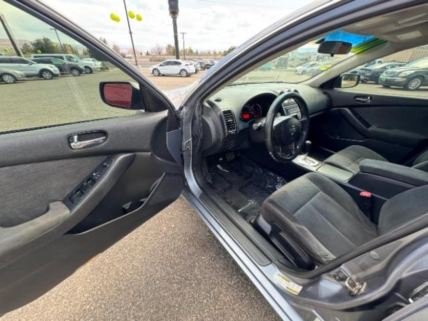 2010 Ocean Gray Metallic /Charcoal Cloth Interior Nissan Altima 2.5 S (1N4AL2AP2AN) with an 2.5L L4 DOHC 16V engine, Continuously Variable Transmission transmission, located at 940 North Main Street, Cedar City, UT, 84720, (435) 628-0023, 37.692936, -113.061897 - Photo#16