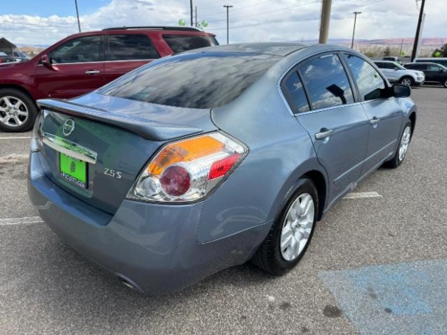 2010 Ocean Gray Metallic /Charcoal Cloth Interior Nissan Altima 2.5 S (1N4AL2AP2AN) with an 2.5L L4 DOHC 16V engine, Continuously Variable Transmission transmission, located at 940 North Main Street, Cedar City, UT, 84720, (435) 628-0023, 37.692936, -113.061897 - Photo#8