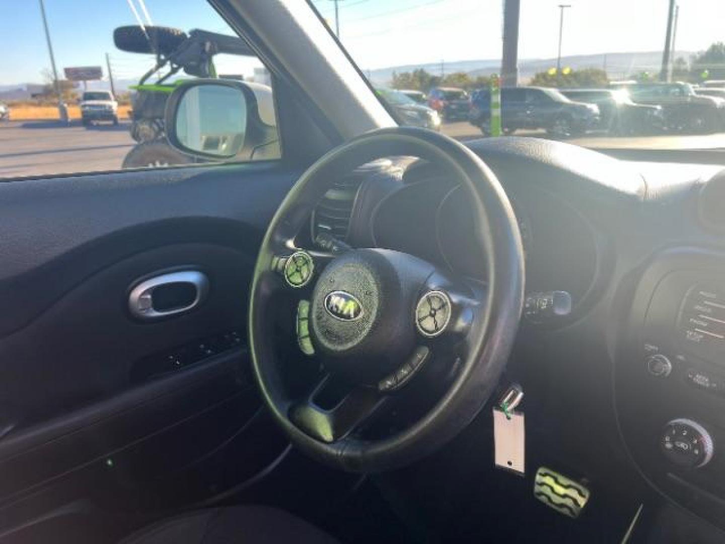 2014 Clear White /Black Kia Soul Base (KNDJN2A28E7) with an 1.6L L4 DOHC 16V engine, 6-Speed Automatic transmission, located at 1865 East Red Hills Pkwy, St. George, 84770, (435) 628-0023, 37.120850, -113.543640 - We specialize in helping ALL people get the best financing available. No matter your credit score, good, bad or none we can get you an amazing rate. Had a bankruptcy, divorce, or repossessions? We give you the green light to get your credit back on the road. Low down and affordable payments that fit - Photo#32