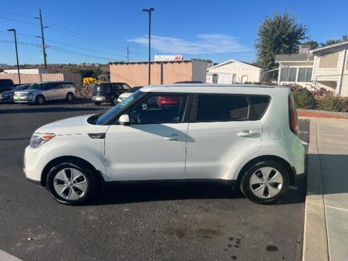 2014 Clear White /Black Kia Soul Base (KNDJN2A28E7) with an 1.6L L4 DOHC 16V engine, 6-Speed Automatic transmission, located at 1865 East Red Hills Pkwy, St. George, 84770, (435) 628-0023, 37.120850, -113.543640 - We specialize in helping ALL people get the best financing available. No matter your credit score, good, bad or none we can get you an amazing rate. Had a bankruptcy, divorce, or repossessions? We give you the green light to get your credit back on the road. Low down and affordable payments that fit - Photo#3