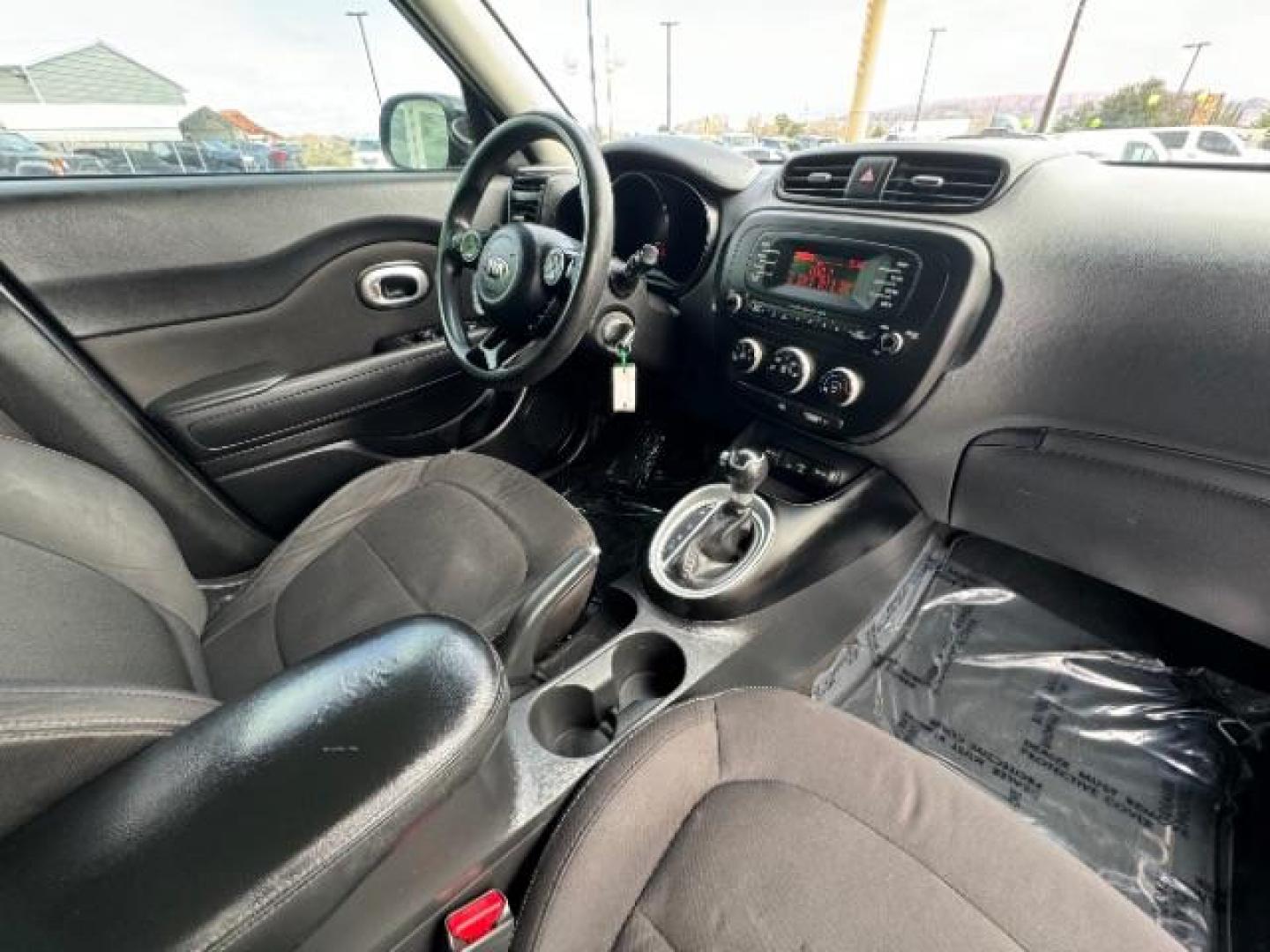 2016 Shadow Black /Black, cloth Kia Soul Base 6A (KNDJN2A28G7) with an 1.6L L4 DOHC 16V engine, 6-Speed Automatic transmission, located at 1865 East Red Hills Pkwy, St. George, 84770, (435) 628-0023, 37.120850, -113.543640 - Photo#28