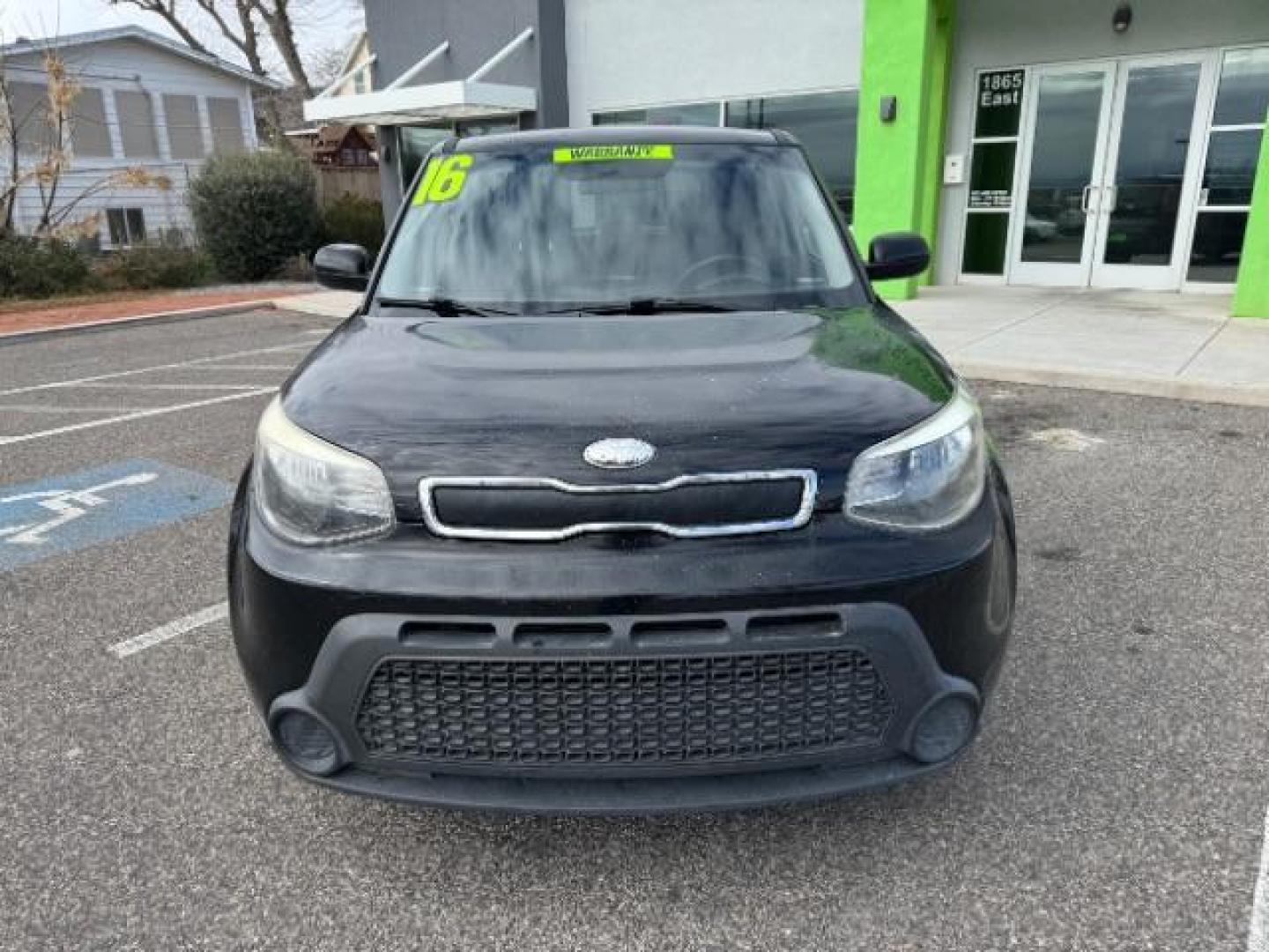 2016 Shadow Black /Black, cloth Kia Soul Base 6A (KNDJN2A28G7) with an 1.6L L4 DOHC 16V engine, 6-Speed Automatic transmission, located at 1865 East Red Hills Pkwy, St. George, 84770, (435) 628-0023, 37.120850, -113.543640 - Photo#2