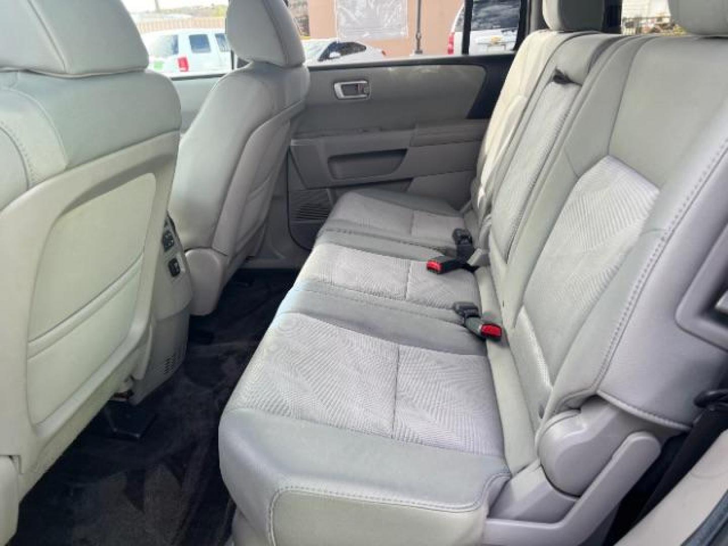 2012 Crystal Black Pearl /Gray Cloth Interior Honda Pilot LX 2WD 5-Spd AT (5FNYF3H27CB) with an 3.5L V6 SOHC 24V engine, 5-Speed Automatic transmission, located at 1865 East Red Hills Pkwy, St. George, 84770, (435) 628-0023, 37.120850, -113.543640 - Photo#23