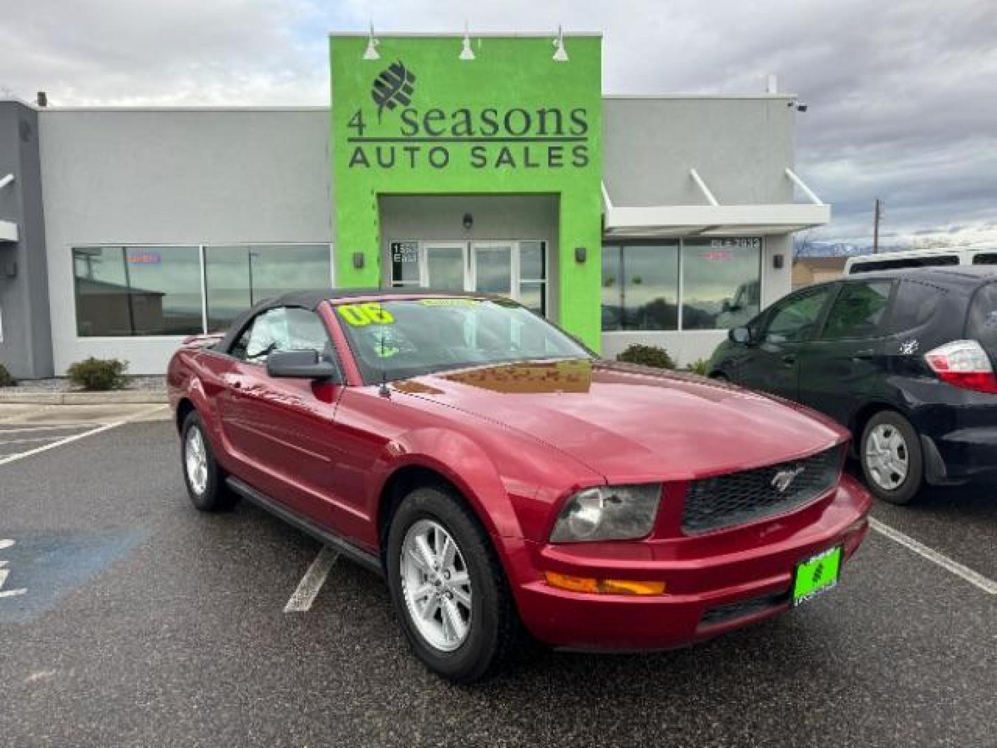 2006 Red Fire Metallic wi /Dark Charcoal/Red Le Ford Mustang V6 Deluxe Convertibl (1ZVFT84N065) with an 4.0L V6 SOHC 12V engine, 5-Speed Automatic transmission, located at 1865 East Red Hills Pkwy, St. George, 84770, (435) 628-0023, 37.120850, -113.543640 - We specialize in helping ALL people get the best financing available. No matter your credit score, good, bad or none we can get you an amazing rate. Had a bankruptcy, divorce, or repossessions? We give you the green light to get your credit back on the road. Low down and affordable payments that fit - Photo#0