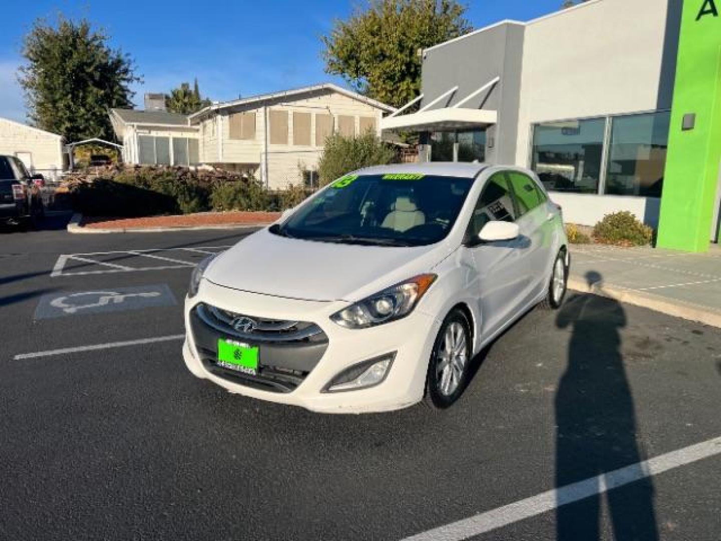 2013 Monaco White /Beige Cloth Interior Hyundai Elantra GT A/T (KMHD35LE6DU) with an 1.8L L4 16V DOHC engine, 6-Speed Automatic transmission, located at 1865 East Red Hills Pkwy, St. George, 84770, (435) 628-0023, 37.120850, -113.543640 - We specialize in helping ALL people get the best financing available. No matter your credit score, good, bad or none we can get you an amazing rate. Had a bankruptcy, divorce, or repossessions? We give you the green light to get your credit back on the road. Low down and affordable payments that fit - Photo#2