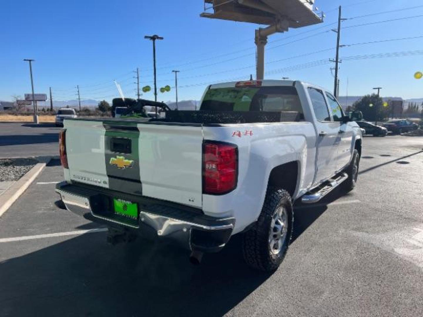 2015 Summit White /Jet Black Chevrolet Silverado 2500HD LT Crew Cab 4WD (1GC1KVEB3FF) with an 6.0L V8 OHV 16V CNG engine, 6-Speed Automatic transmission, located at 1865 East Red Hills Pkwy, St. George, 84770, (435) 628-0023, 37.120850, -113.543640 - We specialize in helping ALL people get the best financing available. No matter your credit score, good, bad or none we can get you an amazing rate. Had a bankruptcy, divorce, or repossessions? We give you the green light to get your credit back on the road. Low down and affordable payments that fit - Photo#6