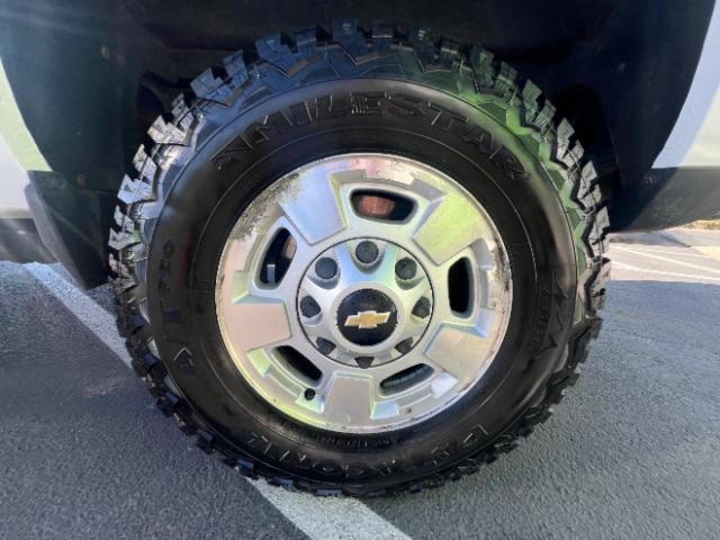 2015 Summit White /Jet Black Chevrolet Silverado 2500HD LT Crew Cab 4WD (1GC1KVEB3FF) with an 6.0L V8 OHV 16V CNG engine, 6-Speed Automatic transmission, located at 1865 East Red Hills Pkwy, St. George, 84770, (435) 628-0023, 37.120850, -113.543640 - We specialize in helping ALL people get the best financing available. No matter your credit score, good, bad or none we can get you an amazing rate. Had a bankruptcy, divorce, or repossessions? We give you the green light to get your credit back on the road. Low down and affordable payments that fit - Photo#8