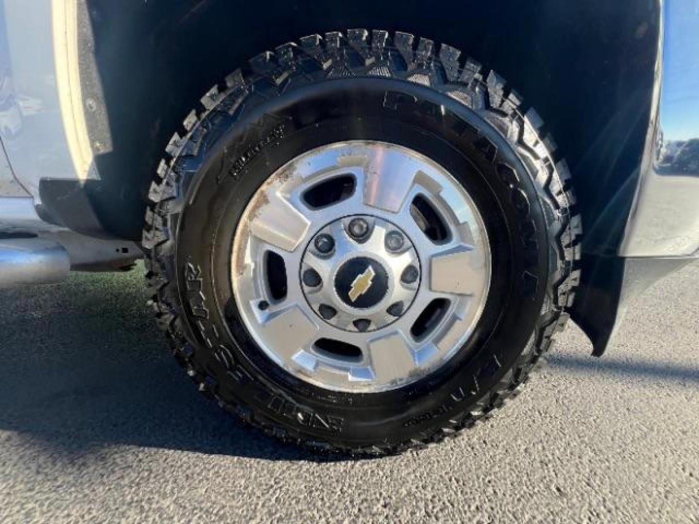 2015 Summit White /Jet Black Chevrolet Silverado 2500HD LT Crew Cab 4WD (1GC1KVEB3FF) with an 6.0L V8 OHV 16V CNG engine, 6-Speed Automatic transmission, located at 1865 East Red Hills Pkwy, St. George, 84770, (435) 628-0023, 37.120850, -113.543640 - We specialize in helping ALL people get the best financing available. No matter your credit score, good, bad or none we can get you an amazing rate. Had a bankruptcy, divorce, or repossessions? We give you the green light to get your credit back on the road. Low down and affordable payments that fit - Photo#10