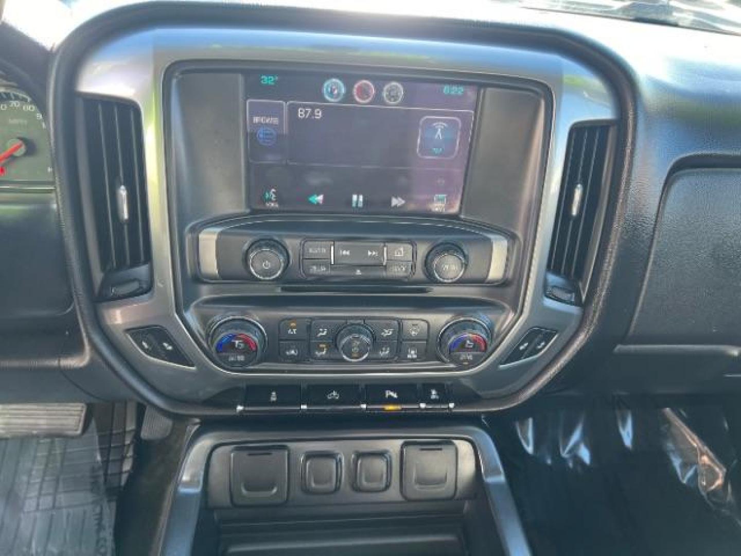 2015 Summit White /Jet Black Chevrolet Silverado 2500HD LT Crew Cab 4WD (1GC1KVEB3FF) with an 6.0L V8 OHV 16V CNG engine, 6-Speed Automatic transmission, located at 1865 East Red Hills Pkwy, St. George, 84770, (435) 628-0023, 37.120850, -113.543640 - We specialize in helping ALL people get the best financing available. No matter your credit score, good, bad or none we can get you an amazing rate. Had a bankruptcy, divorce, or repossessions? We give you the green light to get your credit back on the road. Low down and affordable payments that fit - Photo#18