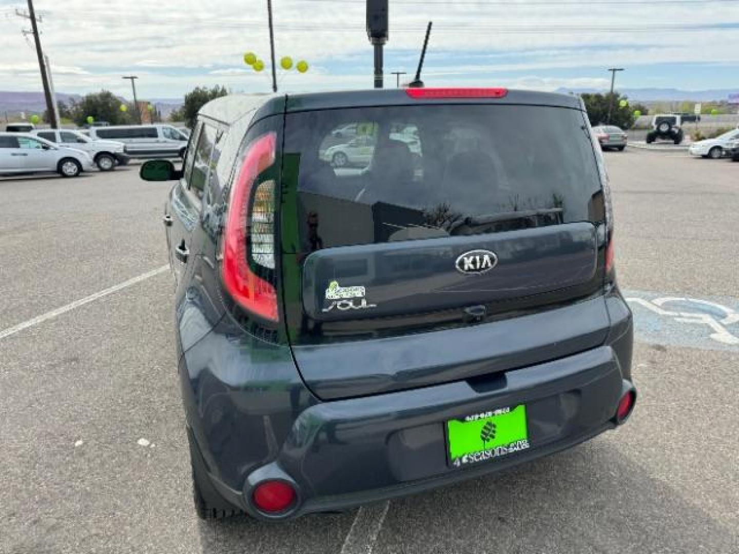 2016 Fathom Blue /Black, leather Kia Soul ! (KNDJX3A50G7) with an 2.0L L4 DOHC 16V engine, 6-Speed Automatic transmission, located at 940 North Main Street, Cedar City, UT, 84720, (435) 628-0023, 37.692936, -113.061897 - Photo#7