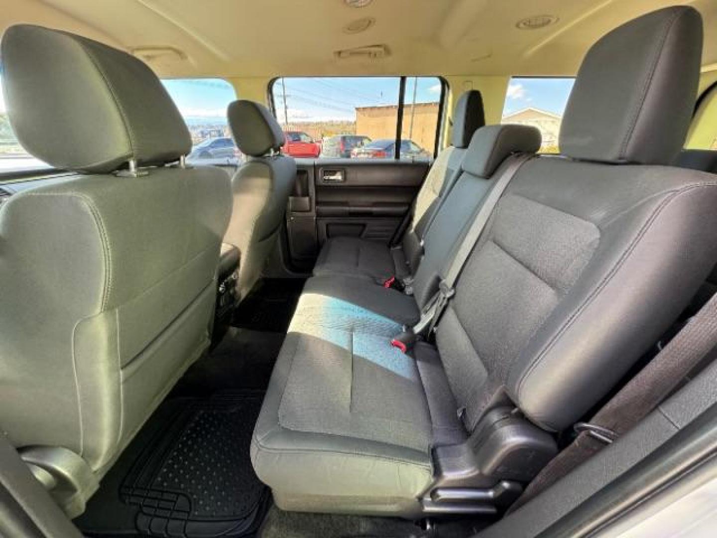 2014 White Suede /Charcoal Black Ford Flex SE FWD (2FMGK5B87EB) with an 3.5L V6 DOHC 24V engine, 6-Speed Automatic Ov transmission, located at 1865 East Red Hills Pkwy, St. George, 84770, (435) 628-0023, 37.120850, -113.543640 - Photo#27