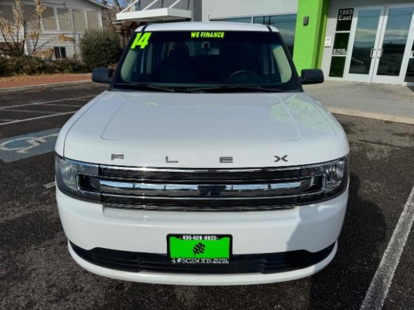 2014 White Suede /Charcoal Black Ford Flex SE FWD (2FMGK5B87EB) with an 3.5L V6 DOHC 24V engine, 6-Speed Automatic Ov transmission, located at 1865 East Red Hills Pkwy, St. George, 84770, (435) 628-0023, 37.120850, -113.543640 - Photo#2