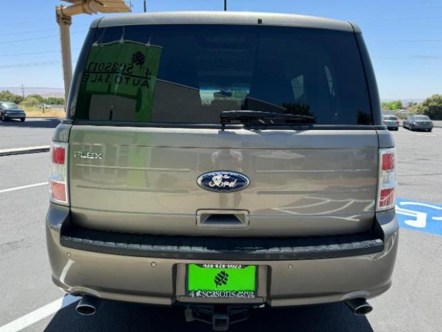 2013 Mineral Gray Metalli /Charcoal Black Cloth Ford Flex SE FWD (2FMGK5B89DB) with an 3.5L V6 DOHC 24V engine, 6-Speed Automatic Ov transmission, located at 1865 East Red Hills Pkwy, St. George, 84770, (435) 628-0023, 37.120850, -113.543640 - We specialize in helping ALL people get the best financing available. No matter your credit score, good, bad or none we can get you an amazing rate. Had a bankruptcy, divorce, or repossessions? We give you the green light to get your credit back on the road. Low down and affordable payments that fit - Photo#5