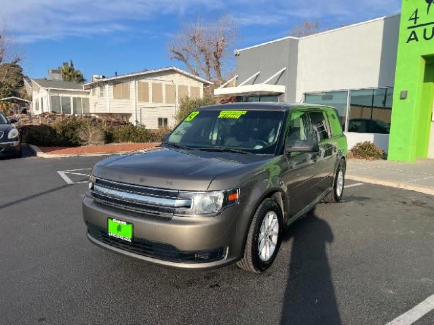 2013 Mineral Gray Metallic /Charcoal Black Cloth Ford Flex SE FWD (2FMGK5B89DB) with an 3.5L V6 DOHC 24V engine, 6-Speed Automatic Ov transmission, located at 1865 East Red Hills Pkwy, St. George, 84770, (435) 628-0023, 37.120850, -113.543640 - We specialize in helping ALL people get the best financing available. No matter your credit score, good, bad or none we can get you an amazing rate. Had a bankruptcy, divorce, or repossessions? We give you the green light to get your credit back on the road. Low down and affordable payments that fit - Photo#2