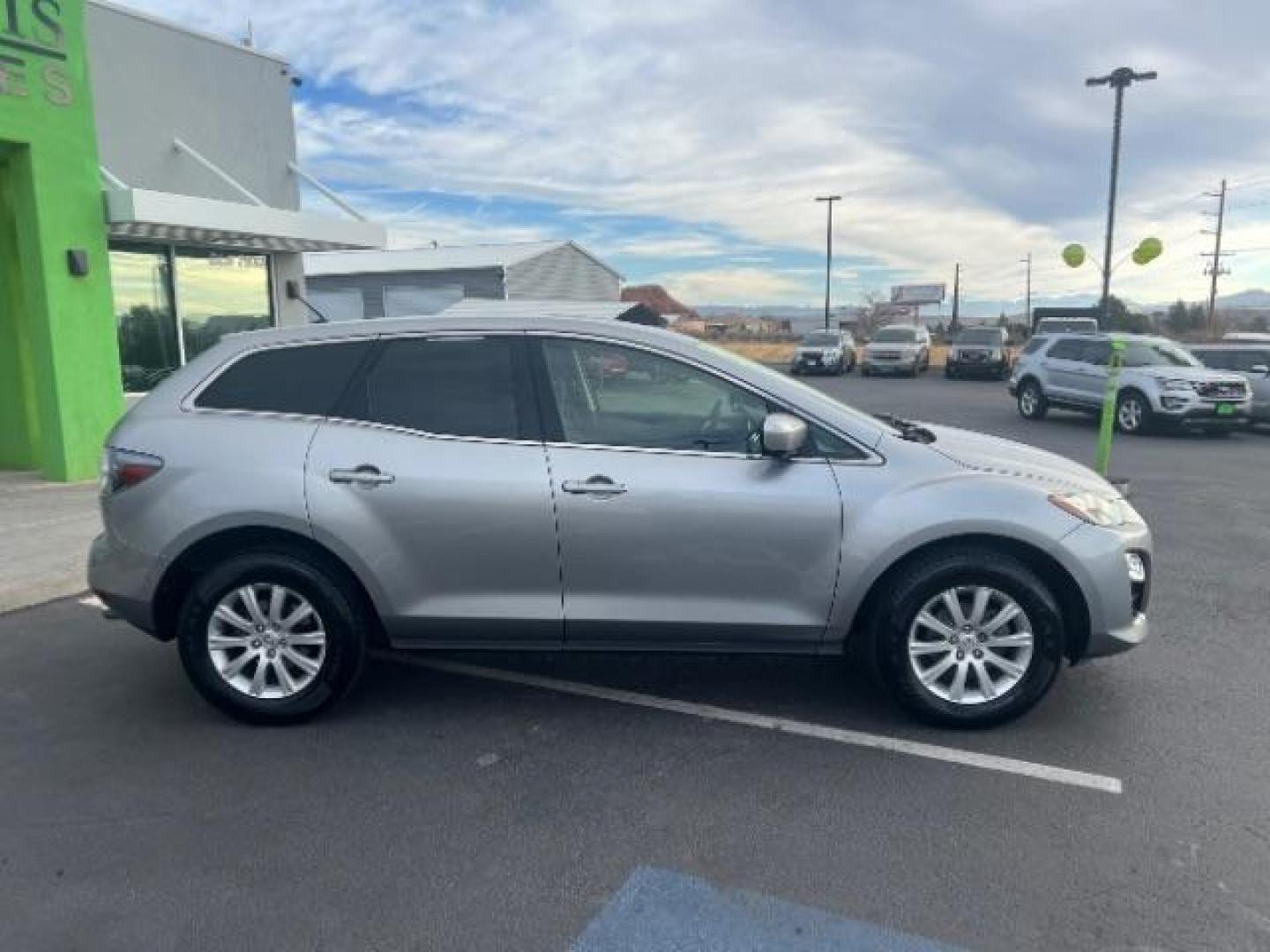 2012 Liquid Silver Metallic /Black Cloth Interior Mazda CX-7 i Sport (JM3ER2BM5C0) with an 2.5L L4 DOHC 16V engine, 5-Speed Automatic transmission, located at 1865 East Red Hills Pkwy, St. George, 84770, (435) 628-0023, 37.120850, -113.543640 - Photo#7