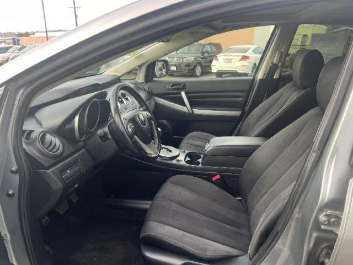 2012 Liquid Silver Metallic /Black Cloth Interior Mazda CX-7 i Sport (JM3ER2BM5C0) with an 2.5L L4 DOHC 16V engine, 5-Speed Automatic transmission, located at 1865 East Red Hills Pkwy, St. George, 84770, (435) 628-0023, 37.120850, -113.543640 - Photo#14