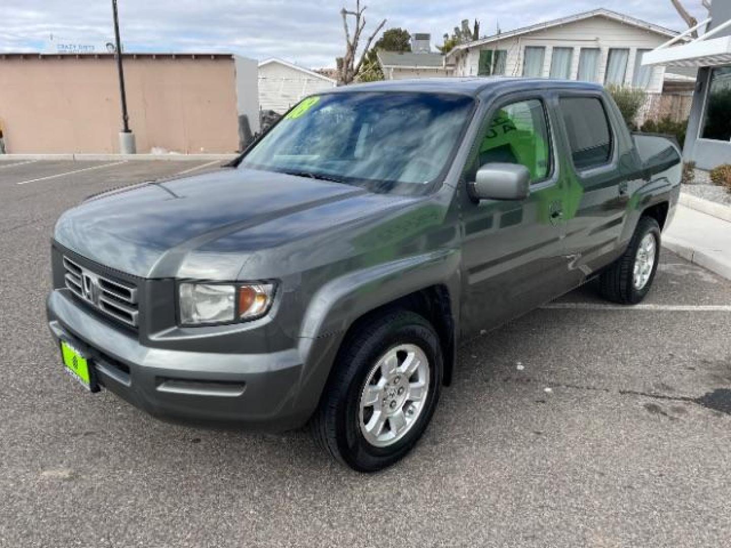 2008 Billet Silver Metallic /Gray Leather Interior Honda Ridgeline RTL (2HJYK16598H) with an 3.5L V6 SOHC 24V engine, 5-Speed Automatic transmission, located at 1865 East Red Hills Pkwy, St. George, 84770, (435) 628-0023, 37.120850, -113.543640 - Photo#3