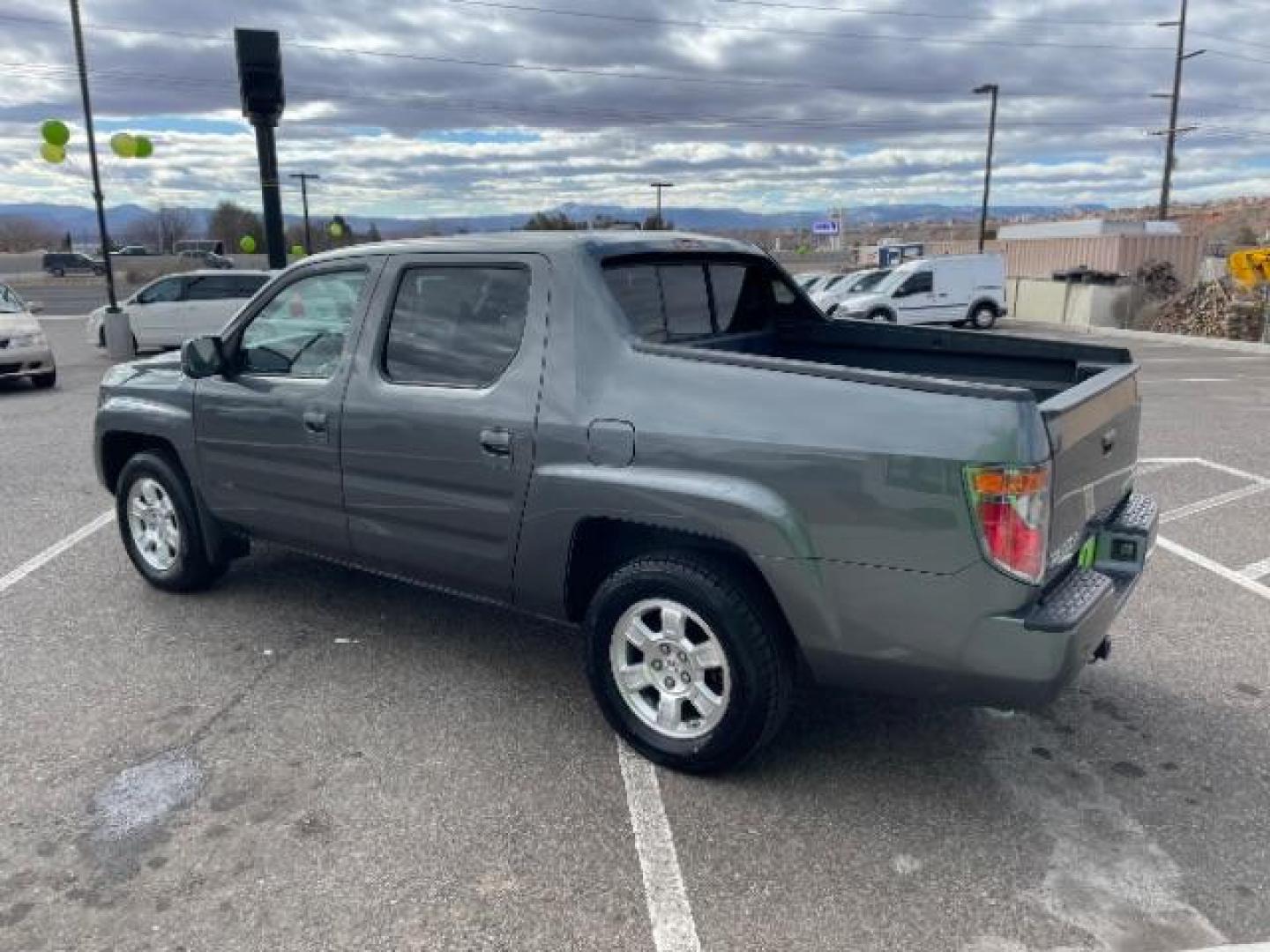 2008 Billet Silver Metallic /Gray Leather Interior Honda Ridgeline RTL (2HJYK16598H) with an 3.5L V6 SOHC 24V engine, 5-Speed Automatic transmission, located at 1865 East Red Hills Pkwy, St. George, 84770, (435) 628-0023, 37.120850, -113.543640 - Photo#6