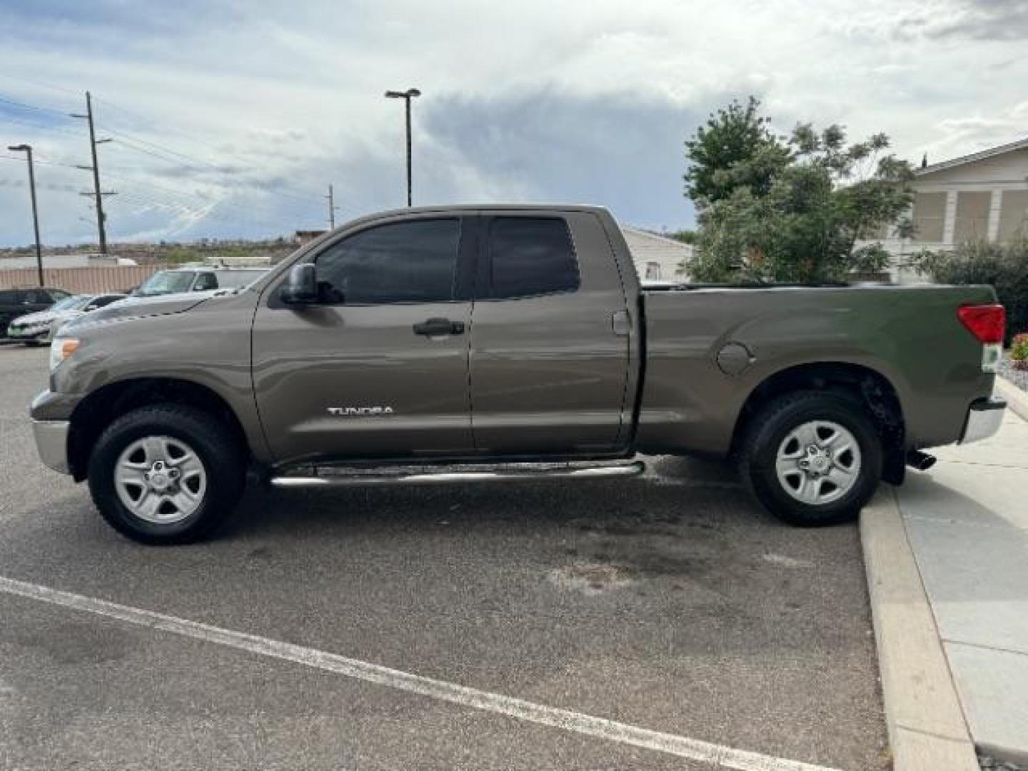 2012 Pyrite Mica /Graphite Cloth Inter Toyota Tundra Tundra-Grade Double Cab 4.6L 2WD (5TFRM5F14CX) with an 4.6L V8 DOHC 32V engine, 5-Speed Automatic Overdrive transmission, located at 940 North Main Street, Cedar City, UT, 84720, (435) 628-0023, 37.692936, -113.061897 - Photo#3