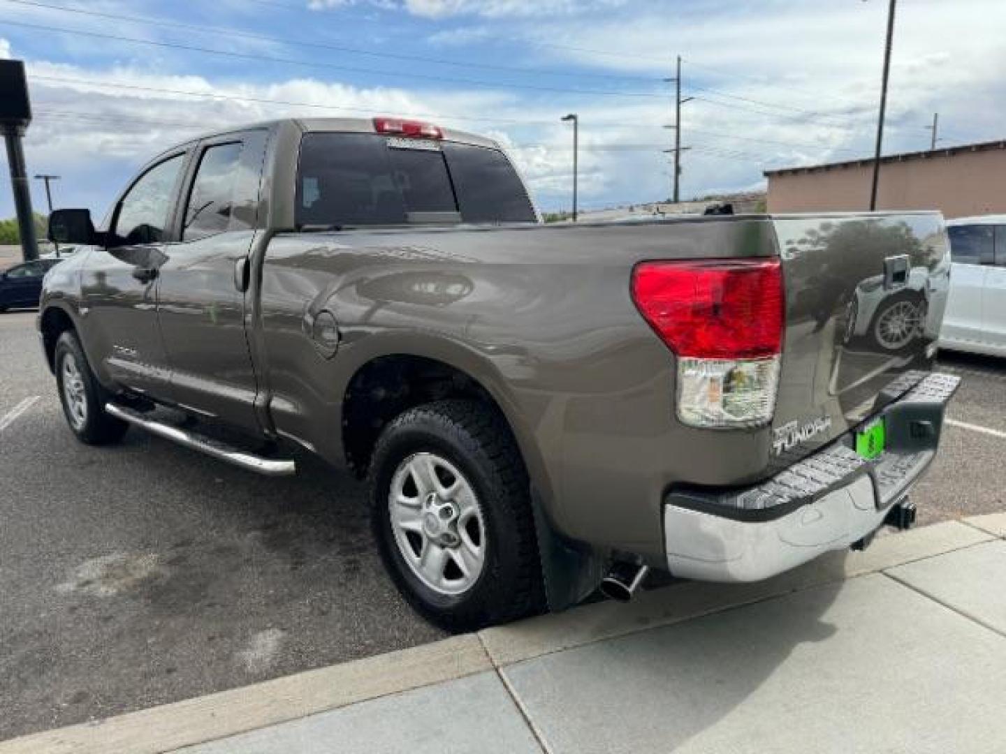 2012 Pyrite Mica /Graphite Cloth Inter Toyota Tundra Tundra-Grade Double Cab 4.6L 2WD (5TFRM5F14CX) with an 4.6L V8 DOHC 32V engine, 5-Speed Automatic Overdrive transmission, located at 940 North Main Street, Cedar City, UT, 84720, (435) 628-0023, 37.692936, -113.061897 - Photo#4