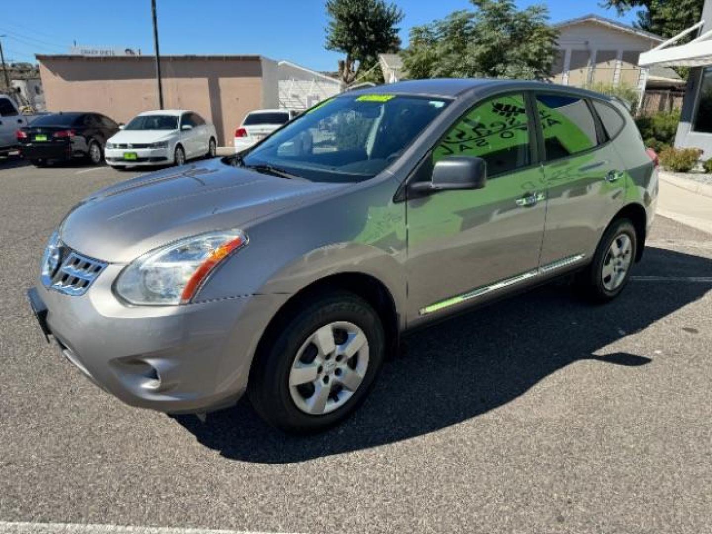 2011 Platinum Graphite Me /Black Cloth Interior Nissan Rogue S AWD (JN8AS5MV4BW) with an 2.5L L4 DOHC 16V engine, Continuously Variabl transmission, located at 940 North Main Street, Cedar City, UT, 84720, (435) 628-0023, 37.692936, -113.061897 - Photo#4