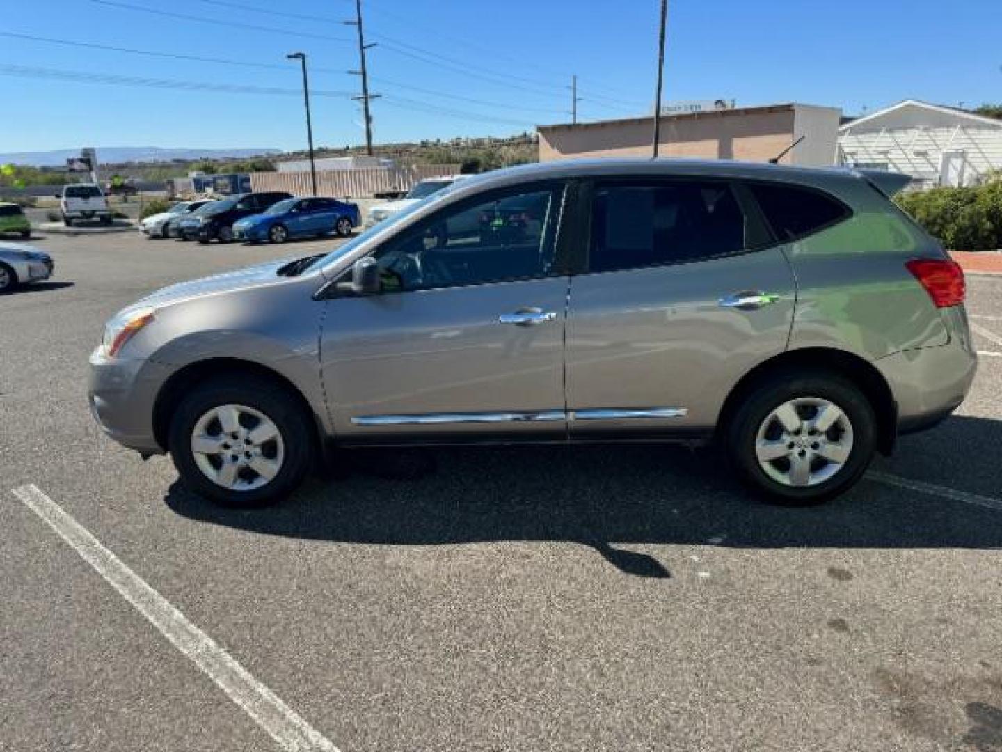 2011 Platinum Graphite Me /Black Cloth Interior Nissan Rogue S AWD (JN8AS5MV4BW) with an 2.5L L4 DOHC 16V engine, Continuously Variabl transmission, located at 940 North Main Street, Cedar City, UT, 84720, (435) 628-0023, 37.692936, -113.061897 - Photo#5