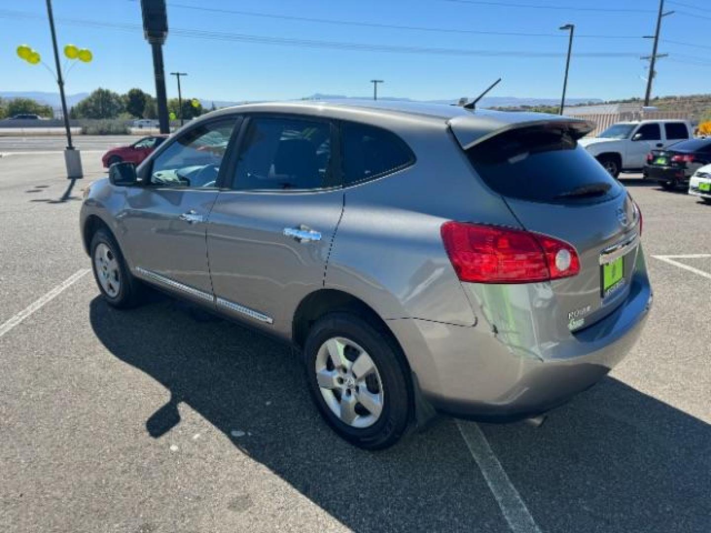 2011 Platinum Graphite Me /Black Cloth Interior Nissan Rogue S AWD (JN8AS5MV4BW) with an 2.5L L4 DOHC 16V engine, Continuously Variabl transmission, located at 940 North Main Street, Cedar City, UT, 84720, (435) 628-0023, 37.692936, -113.061897 - Photo#6