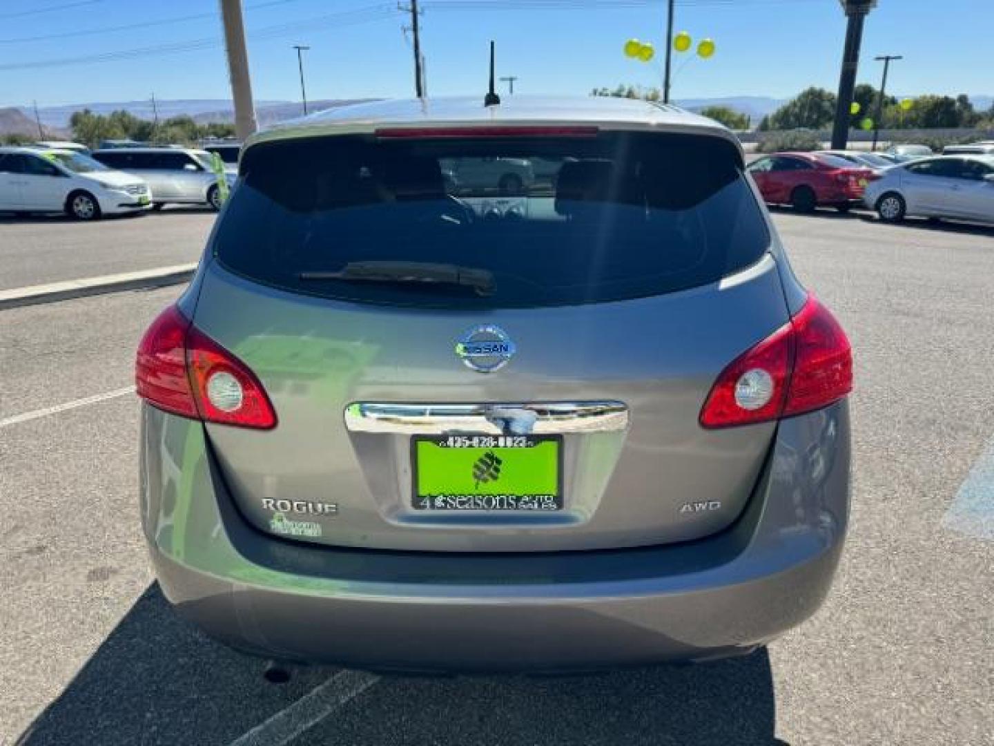 2011 Platinum Graphite Me /Black Cloth Interior Nissan Rogue S AWD (JN8AS5MV4BW) with an 2.5L L4 DOHC 16V engine, Continuously Variabl transmission, located at 940 North Main Street, Cedar City, UT, 84720, (435) 628-0023, 37.692936, -113.061897 - Photo#8