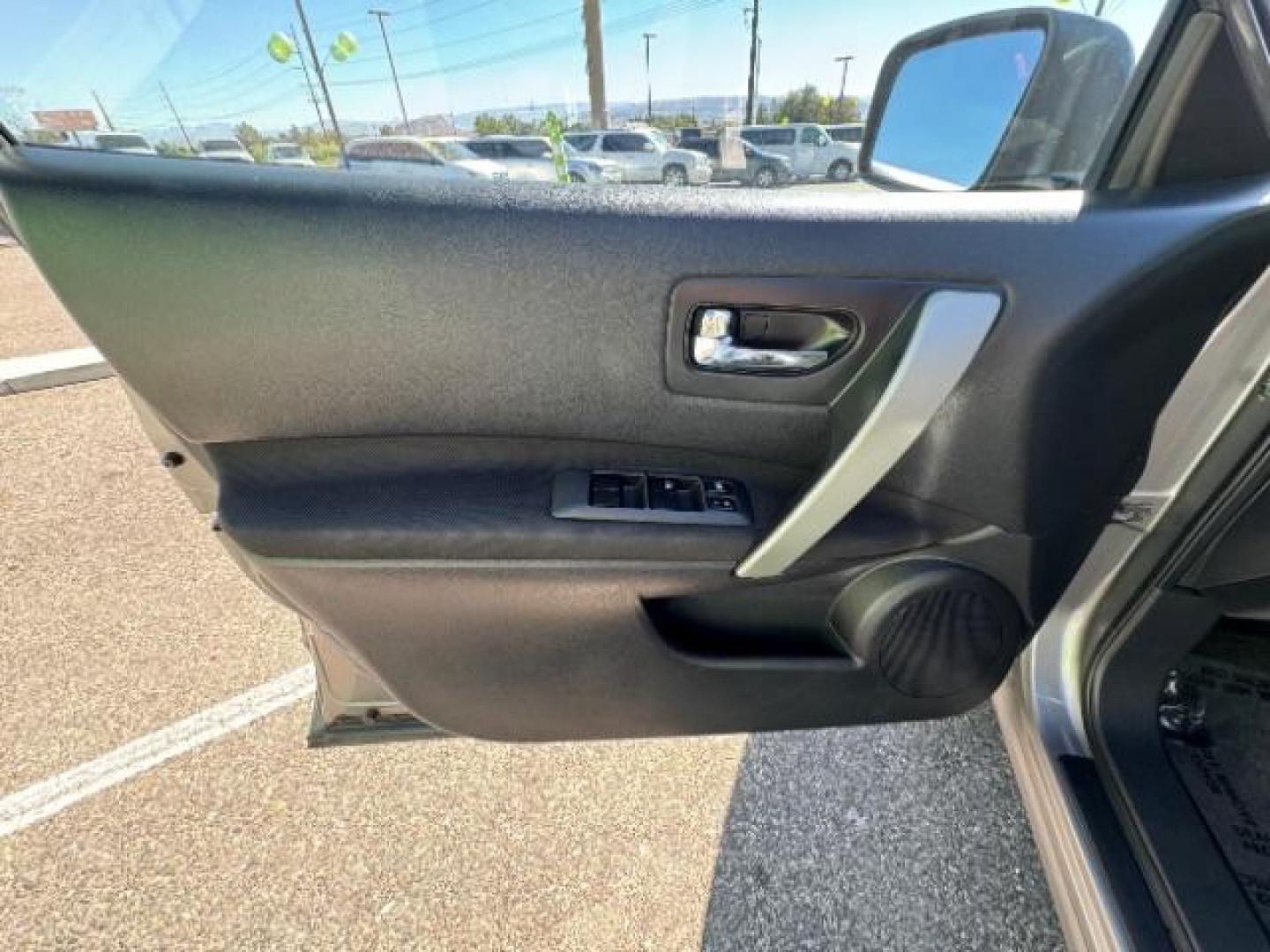 2011 Platinum Graphite Me /Black Cloth Interior Nissan Rogue S AWD (JN8AS5MV4BW) with an 2.5L L4 DOHC 16V engine, Continuously Variabl transmission, located at 940 North Main Street, Cedar City, UT, 84720, (435) 628-0023, 37.692936, -113.061897 - Photo#12