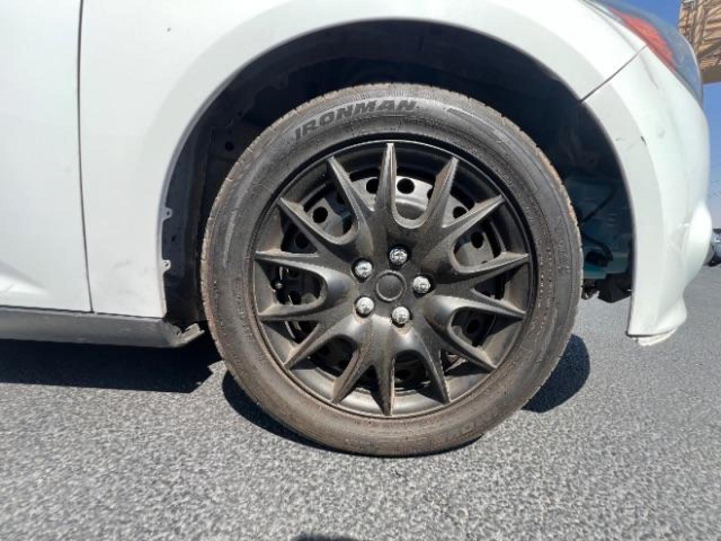 2012 Oxford White /Charcoal Black/Metal Gray Cloth Interior Ford Focus SE (1FAHP3K27CL) with an 2.0L L4 DOHC 16V engine, 6-Speed Automatic transmission, located at 1865 East Red Hills Pkwy, St. George, 84770, (435) 628-0023, 37.120850, -113.543640 - Photo#8