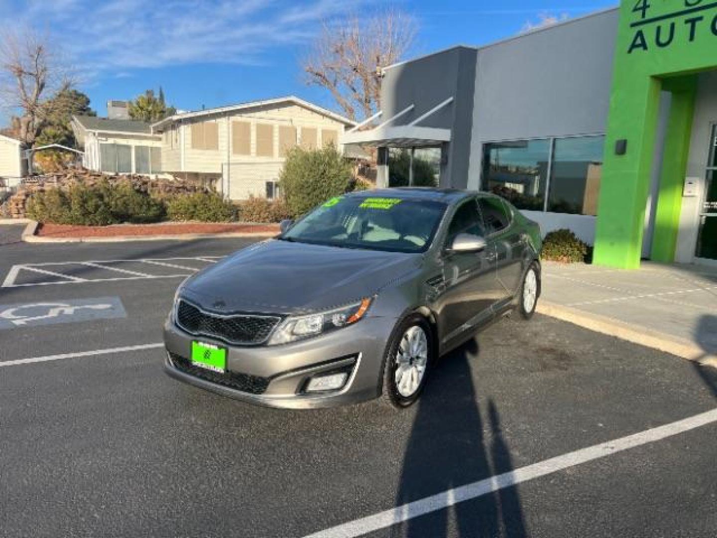 2015 Satin Metal /Beige Kia Optima EX (5XXGN4A71FG) with an 2.4L L4 DOHC 16V engine, 6-Speed Automatic transmission, located at 1865 East Red Hills Pkwy, St. George, 84770, (435) 628-0023, 37.120850, -113.543640 - We specialize in helping ALL people get the best financing available. No matter your credit score, good, bad or none we can get you an amazing rate. Had a bankruptcy, divorce, or repossessions? We give you the green light to get your credit back on the road. Low down and affordable payments that fit - Photo#2