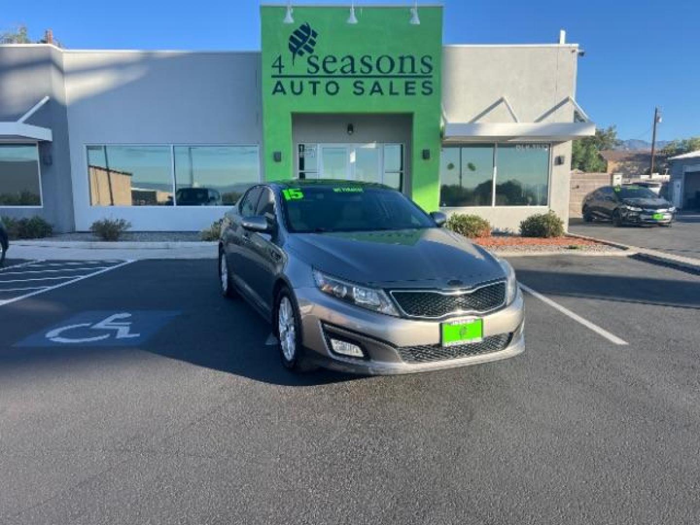 2015 Satin Metal /Beige Kia Optima EX (5XXGN4A71FG) with an 2.4L L4 DOHC 16V engine, 6-Speed Automatic transmission, located at 1865 East Red Hills Pkwy, St. George, 84770, (435) 628-0023, 37.120850, -113.543640 - We specialize in helping ALL people get the best financing available. No matter your credit score, good, bad or none we can get you an amazing rate. Had a bankruptcy, divorce, or repossessions? We give you the green light to get your credit back on the road. Low down and affordable payments that fit - Photo#0