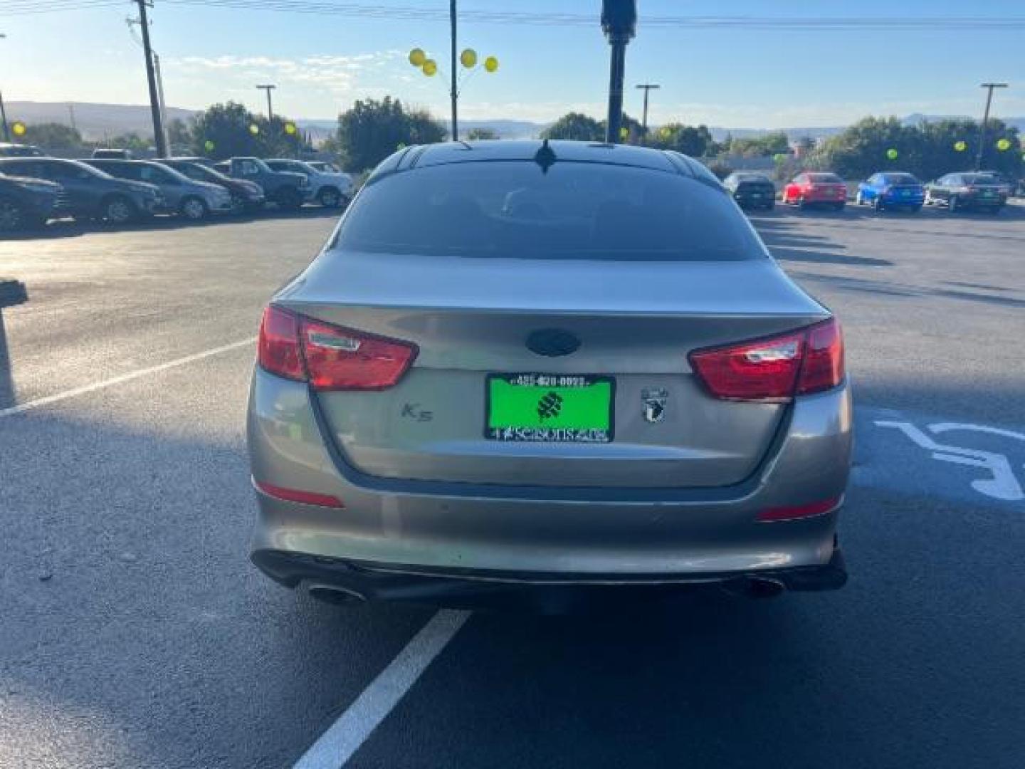 2015 Satin Metal /Beige Kia Optima EX (5XXGN4A71FG) with an 2.4L L4 DOHC 16V engine, 6-Speed Automatic transmission, located at 1865 East Red Hills Pkwy, St. George, 84770, (435) 628-0023, 37.120850, -113.543640 - We specialize in helping ALL people get the best financing available. No matter your credit score, good, bad or none we can get you an amazing rate. Had a bankruptcy, divorce, or repossessions? We give you the green light to get your credit back on the road. Low down and affordable payments that fit - Photo#5