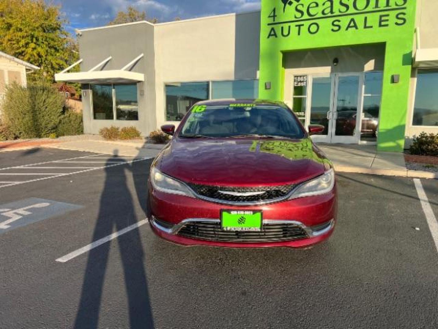 2016 Velvet Red Pearl Coa /Black, premium cloth Chrysler 200 Limited (1C3CCCAB9GN) with an 2.4L L4 DOHC 16V engine, 9-Speed Automatic transmission, located at 1865 East Red Hills Pkwy, St. George, 84770, (435) 628-0023, 37.120850, -113.543640 - We specialize in helping ALL people get the best financing available. No matter your credit score, good, bad or none we can get you an amazing rate. Had a bankruptcy, divorce, or repossessions? We give you the green light to get your credit back on the road. Low down and affordable payments that fit - Photo#1