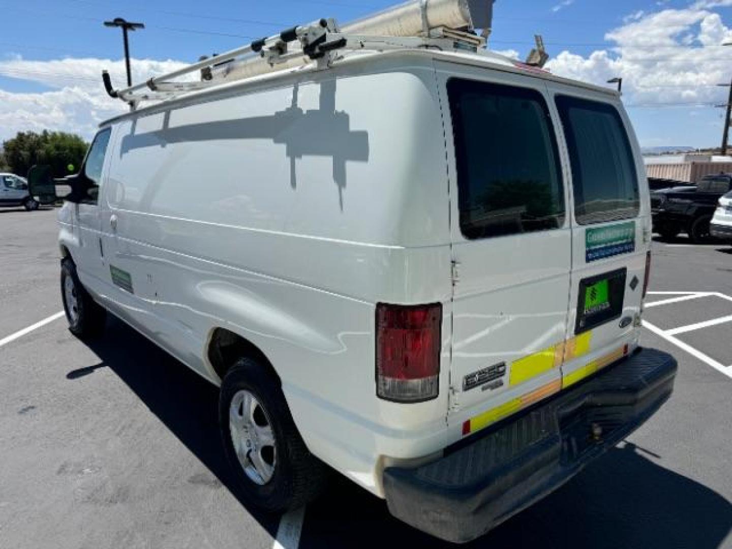 2011 Oxford White /Medium Flint Cloth I Ford Econoline E-250 (1FTNE2EL8BD) with an 5.4L V8 SOHC 16V engine, 4-Speed Automatic transmission, located at 1865 East Red Hills Pkwy, St. George, 84770, (435) 628-0023, 37.120850, -113.543640 - Photo#4