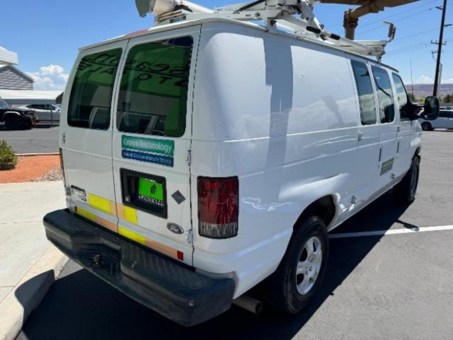 2011 Oxford White /Medium Flint Cloth I Ford Econoline E-250 (1FTNE2EL8BD) with an 5.4L V8 SOHC 16V engine, 4-Speed Automatic transmission, located at 1865 East Red Hills Pkwy, St. George, 84770, (435) 628-0023, 37.120850, -113.543640 - Photo#7