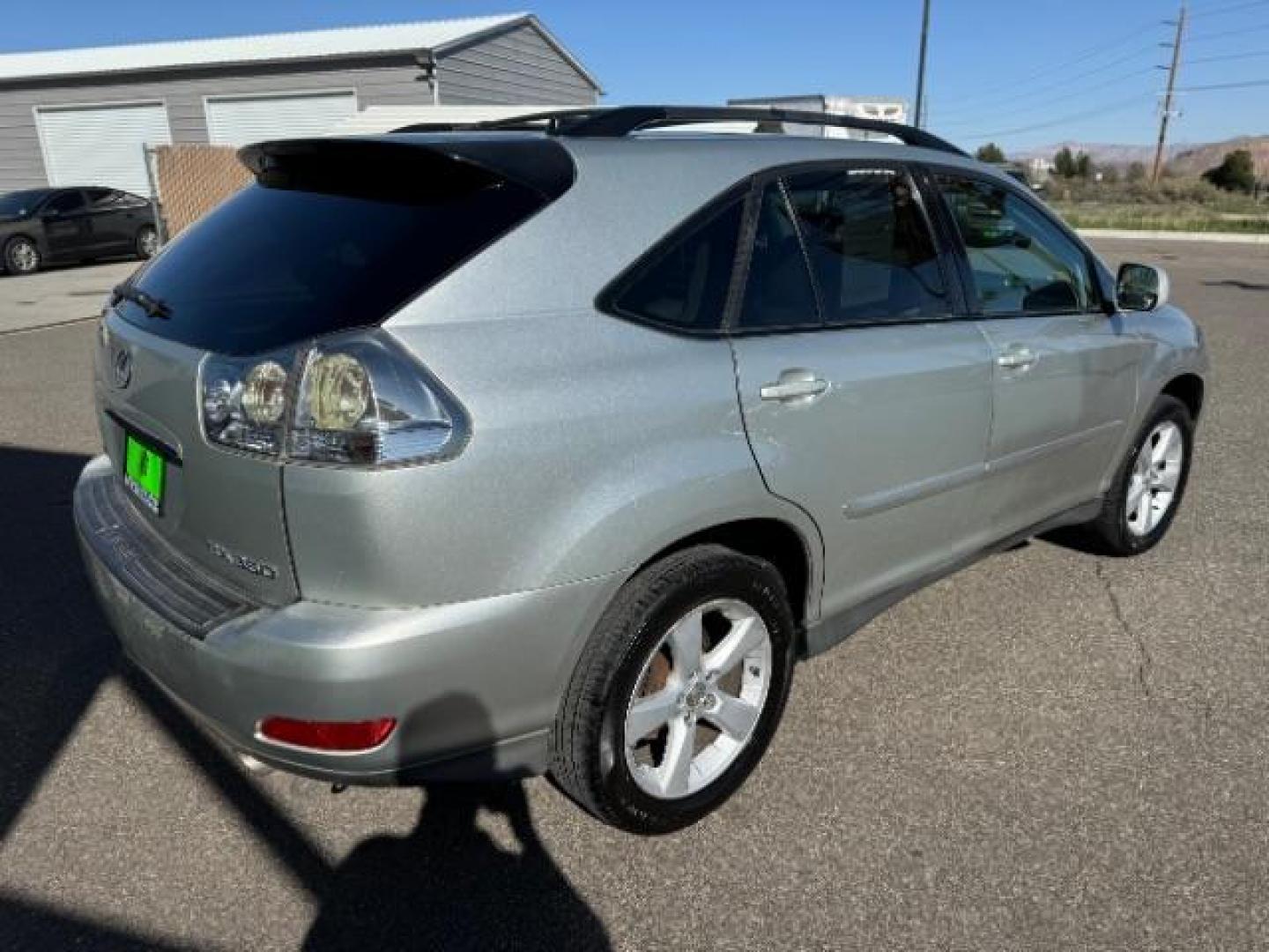 2007 Millennium Silver Me /Light Gray Leather I Lexus RX 350 FWD (2T2GK31U87C) with an 3.5L V6 DOHC 24V engine, 5-Speed Automatic transmission, located at 1865 East Red Hills Pkwy, St. George, 84770, (435) 628-0023, 37.120850, -113.543640 - Photo#5