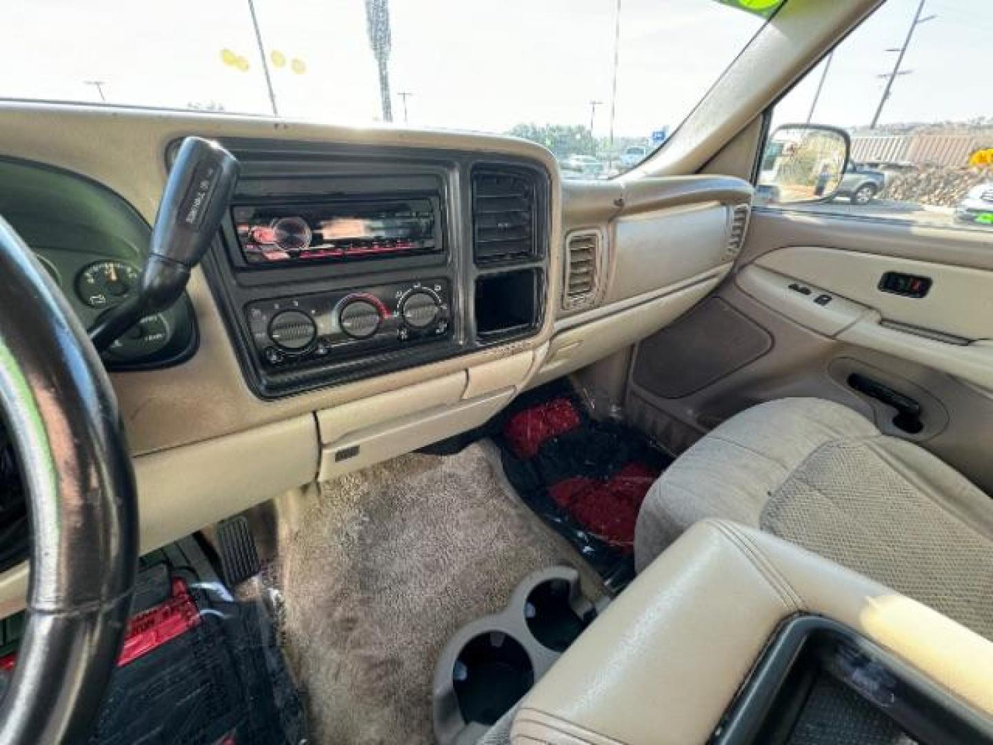 2002 Victory Red /Tan/Neutral Custom C Chevrolet Tahoe 2WD (1GNEC13VX2R) with an 4.8L V8 OHV 16V engine, 4-Speed Automatic transmission, located at 940 North Main Street, Cedar City, UT, 84720, (435) 628-0023, 37.692936, -113.061897 - Photo#19