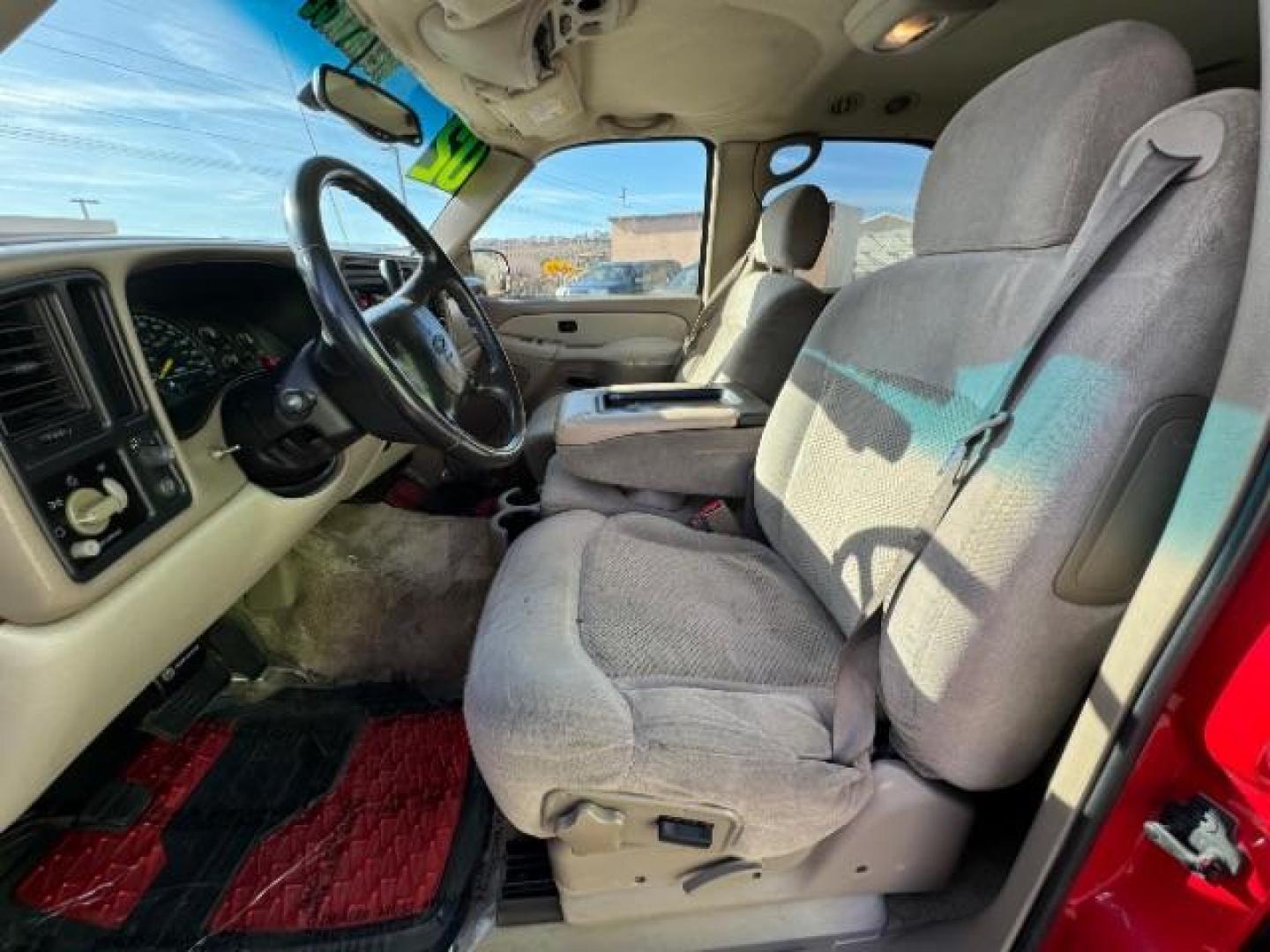 2002 Victory Red /Tan/Neutral Custom C Chevrolet Tahoe 2WD (1GNEC13VX2R) with an 4.8L V8 OHV 16V engine, 4-Speed Automatic transmission, located at 940 North Main Street, Cedar City, UT, 84720, (435) 628-0023, 37.692936, -113.061897 - Photo#18