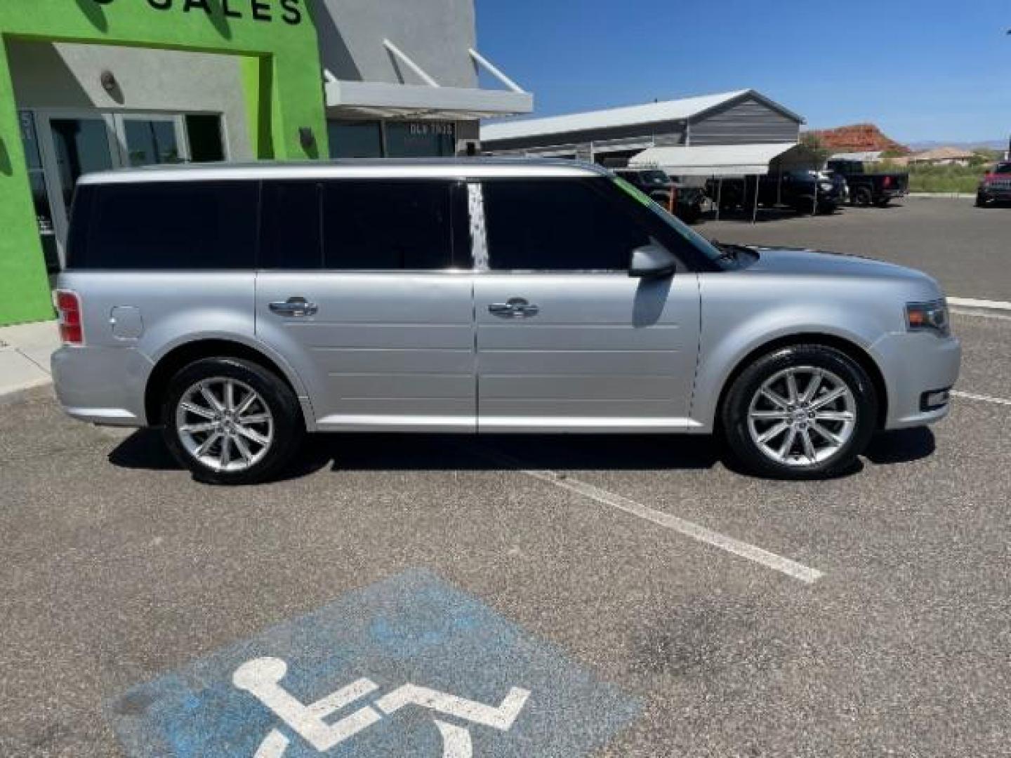 2018 Ingot Silver Metallic /Charcoal Black, leather Ford Flex Limited FWD (2FMGK5D84JB) with an 3.5L V6 DOHC 24V engine, 6-Speed Automatic Overdrive transmission, located at 1865 East Red Hills Pkwy, St. George, 84770, (435) 628-0023, 37.120850, -113.543640 - Photo#11