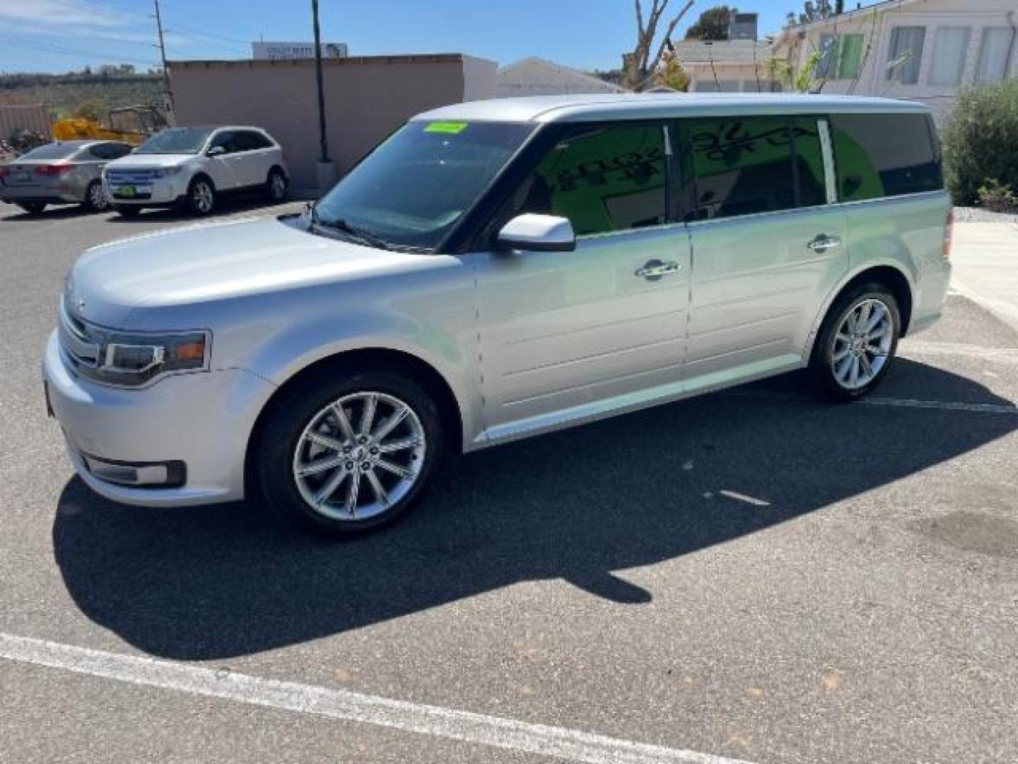 2018 Ingot Silver Metallic /Charcoal Black, leather Ford Flex Limited FWD (2FMGK5D84JB) with an 3.5L V6 DOHC 24V engine, 6-Speed Automatic Overdrive transmission, located at 1865 East Red Hills Pkwy, St. George, 84770, (435) 628-0023, 37.120850, -113.543640 - Photo#4