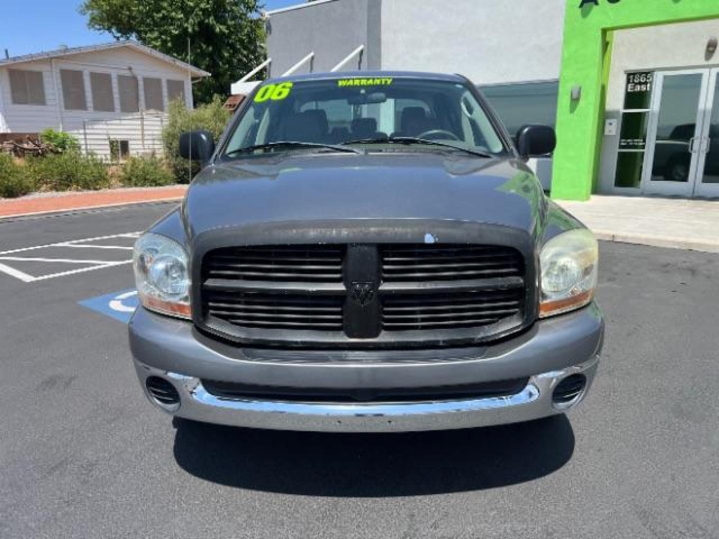 2006 Mineral Gray Metalli /Khaki Cloth Interior Dodge Ram 2500 SLT Mega Cab 2WD (3D7KR29DX6G) with an 5.7L V8 OHV 16V engine, 5-Speed Automatic transmission, located at 1865 East Red Hills Pkwy, St. George, 84770, (435) 628-0023, 37.120850, -113.543640 - We specialize in helping ALL people get the best financing available. No matter your credit score, good, bad or none we can get you an amazing rate. Had a bankruptcy, divorce, or repossessions? We give you the green light to get your credit back on the road. Low down and affordable payments that fit - Photo#1