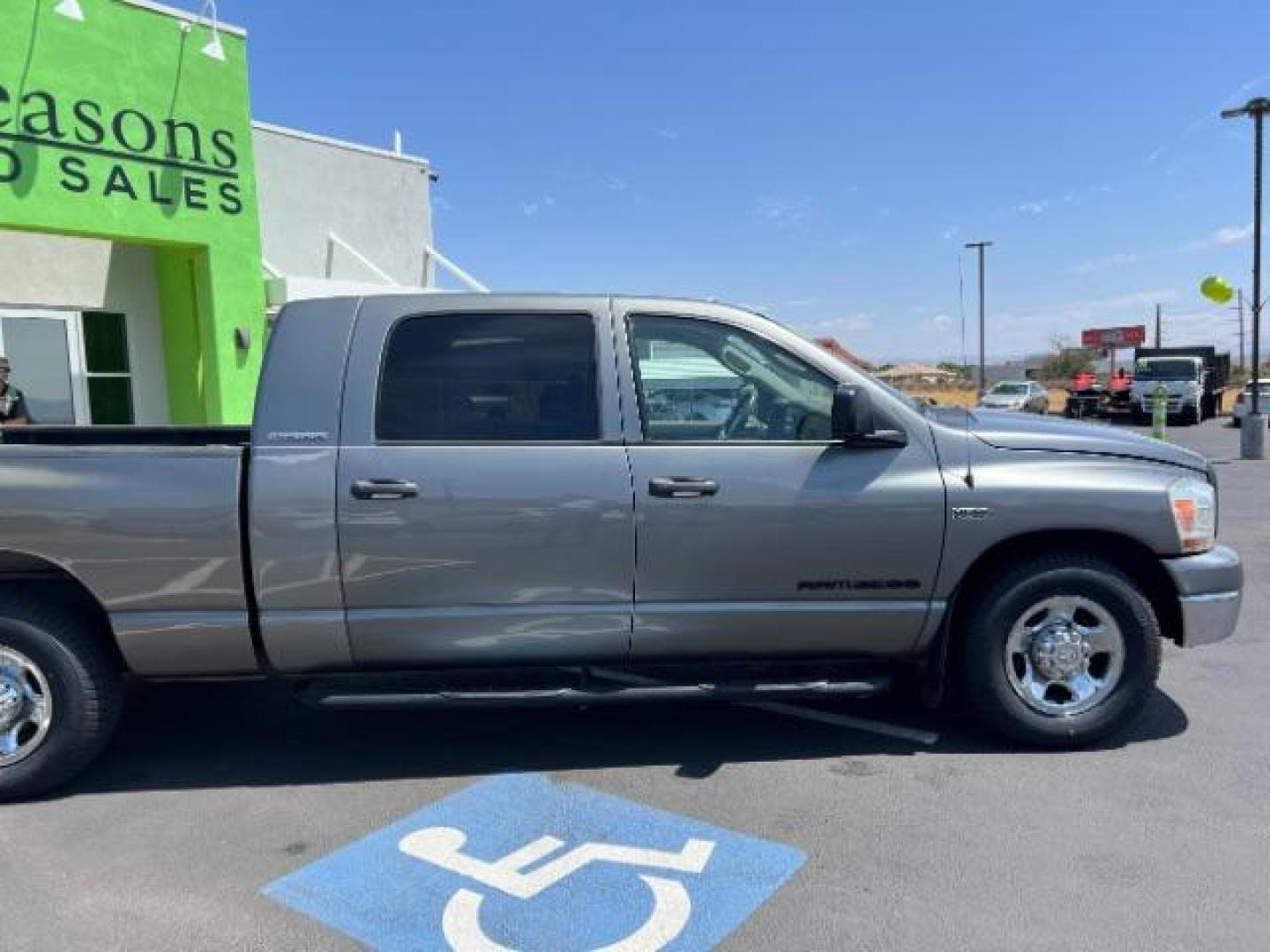 2006 Mineral Gray Metalli /Khaki Cloth Interior Dodge Ram 2500 SLT Mega Cab 2WD (3D7KR29DX6G) with an 5.7L V8 OHV 16V engine, 5-Speed Automatic transmission, located at 1865 East Red Hills Pkwy, St. George, 84770, (435) 628-0023, 37.120850, -113.543640 - Photo#6