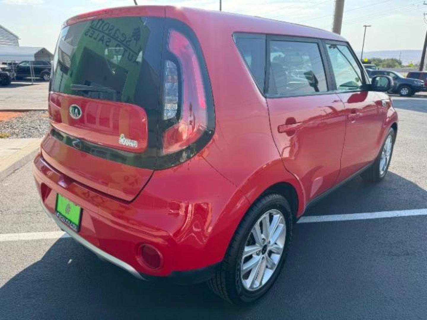 2018 Inferno Red /Black, cloth Kia Soul + (KNDJP3A53J7) with an 2.0L L4 DOHC 16V engine, 6-Speed Automatic transmission, located at 1865 East Red Hills Pkwy, St. George, 84770, (435) 628-0023, 37.120850, -113.543640 - Photo#6