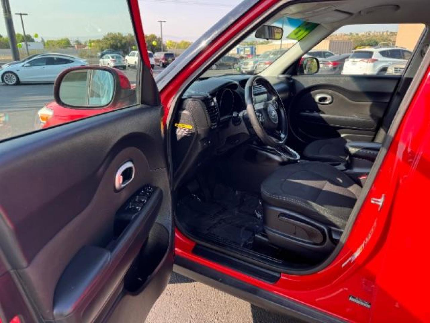 2018 Inferno Red /Black, cloth Kia Soul + (KNDJP3A53J7) with an 2.0L L4 DOHC 16V engine, 6-Speed Automatic transmission, located at 1865 East Red Hills Pkwy, St. George, 84770, (435) 628-0023, 37.120850, -113.543640 - Photo#12