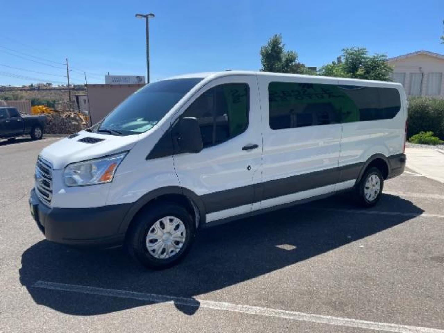 2016 White /Charcoal, cloth Ford Transit 350 Wagon Low Roof XLT 60/40 Pass. 148-in. WB (1FBZX2ZM9GK) with an 3.7L V6 DOHC 24V engine, 6-Speed Automatic transmission, located at 1865 East Red Hills Pkwy, St. George, 84770, (435) 628-0023, 37.120850, -113.543640 - Photo#4