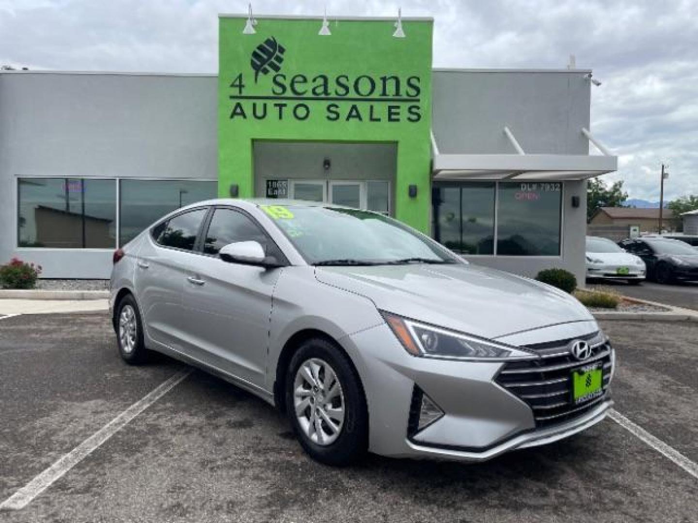 2019 Symphony Silver /Black, cloth Hyundai Elantra SE 6AT (5NPD74LF4KH) with an 1.8L L4 DOHC 16V engine, 6-Speed Manual transmission, located at 1865 East Red Hills Pkwy, St. George, 84770, (435) 628-0023, 37.120850, -113.543640 - We specialize in helping ALL people get the best financing available. No matter your credit score, good, bad or none we can get you an amazing rate. Had a bankruptcy, divorce, or repossessions? We give you the green light to get your credit back on the road. Low down and affordable payments that fit - Photo#0