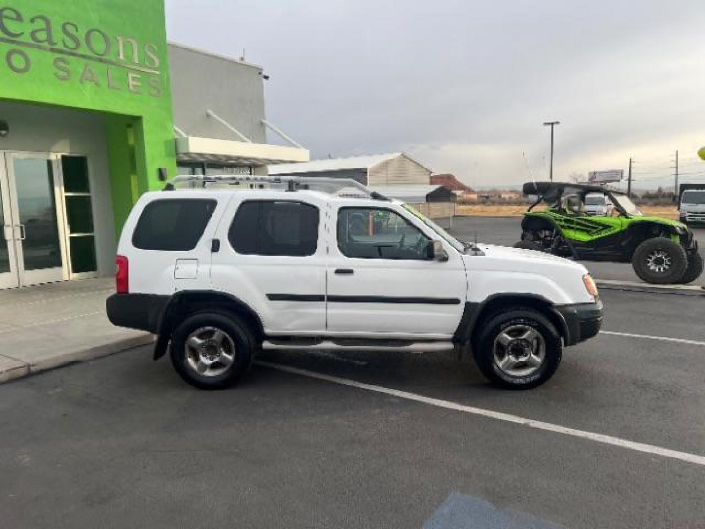 2001 White /Gray Cloth Interior Nissan Xterra SE 4WD (5N1ED28Y81C) with an 3.3L V6 SOHC 12V engine, 4-Speed Automatic transmission, located at 1865 East Red Hills Pkwy, St. George, 84770, (435) 628-0023, 37.120850, -113.543640 - We specialize in helping ALL people get the best financing available. No matter your credit score, good, bad or none we can get you an amazing rate. Had a bankruptcy, divorce, or repossessions? We give you the green light to get your credit back on the road. Low down and affordable payments that fit - Photo#7