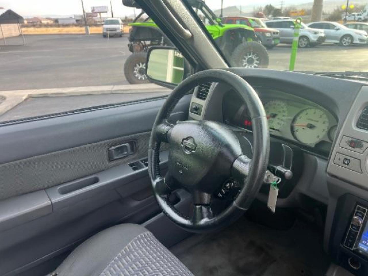 2001 White /Gray Cloth Interior Nissan Xterra SE 4WD (5N1ED28Y81C) with an 3.3L V6 SOHC 12V engine, 4-Speed Automatic transmission, located at 1865 East Red Hills Pkwy, St. George, 84770, (435) 628-0023, 37.120850, -113.543640 - We specialize in helping ALL people get the best financing available. No matter your credit score, good, bad or none we can get you an amazing rate. Had a bankruptcy, divorce, or repossessions? We give you the green light to get your credit back on the road. Low down and affordable payments that fit - Photo#30